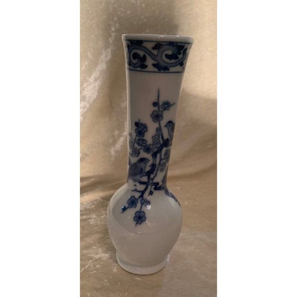 Andrea By Sadek, Japan, blue and white bud vase with birds in flowering tree, 7” - Picture 3 of 4